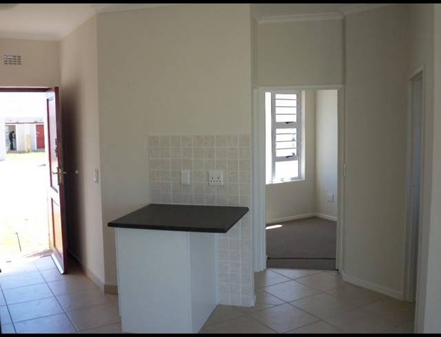2 BEDROOM TOWNHOUSE FOR SALE IN STELLENDALE